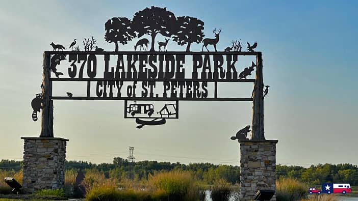 370 Lakeside Park MO